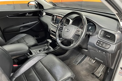 2018 Kia Sorento - Thumbnail