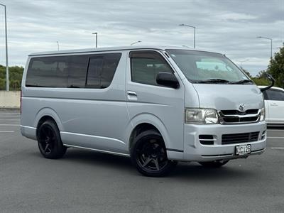 2009 Toyota Hiace - Thumbnail
