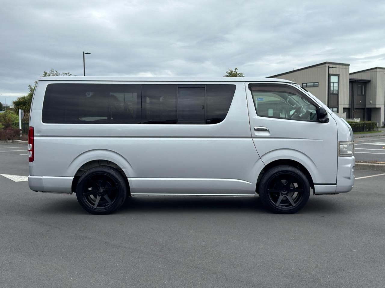2009 Toyota Hiace
