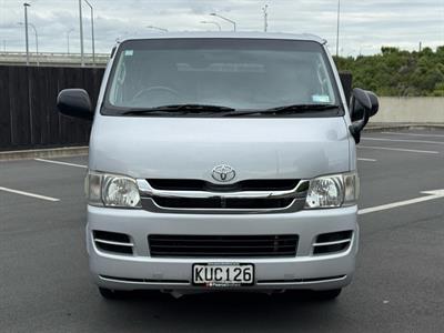 2009 Toyota Hiace - Thumbnail