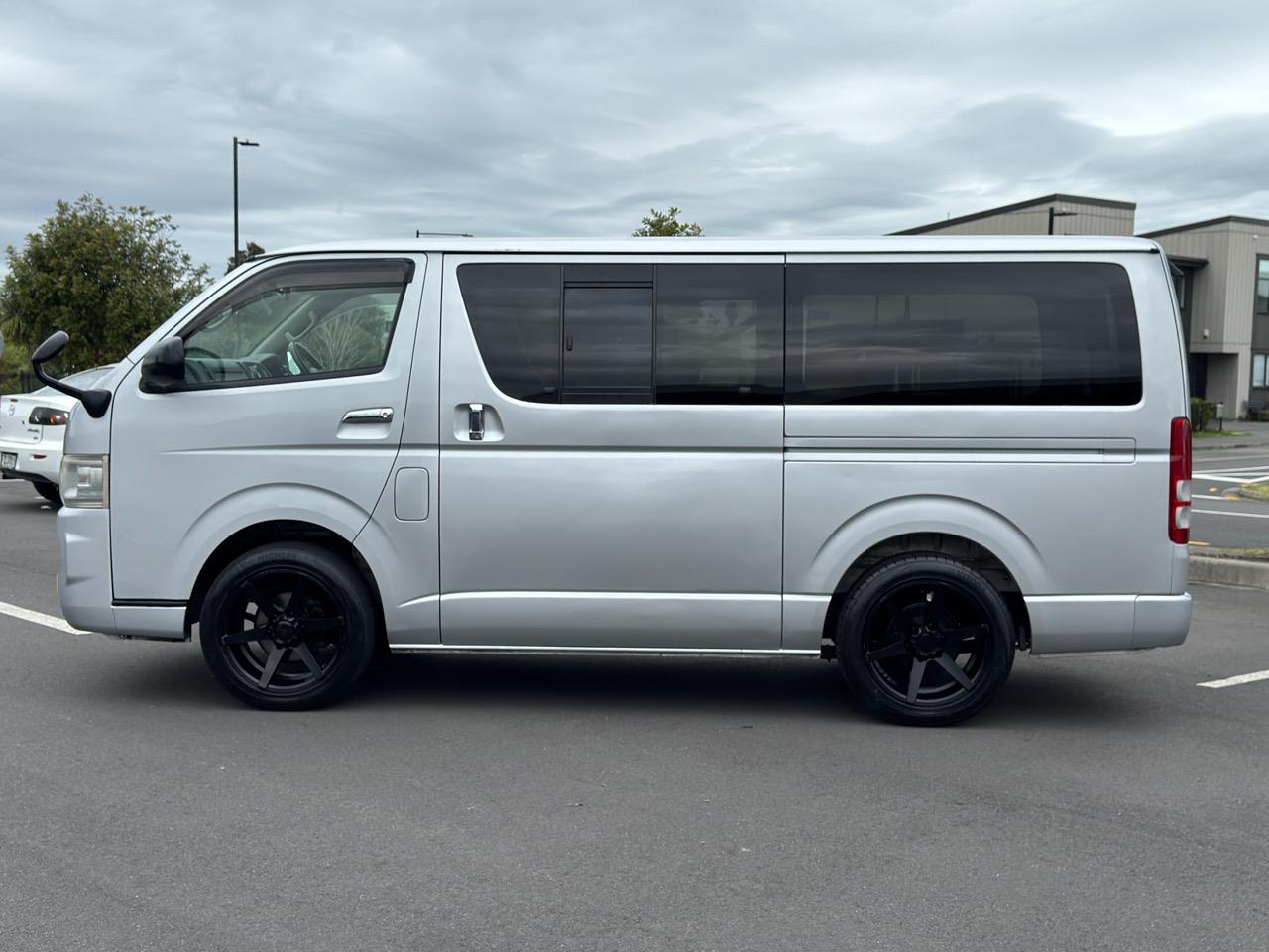 2009 Toyota Hiace
