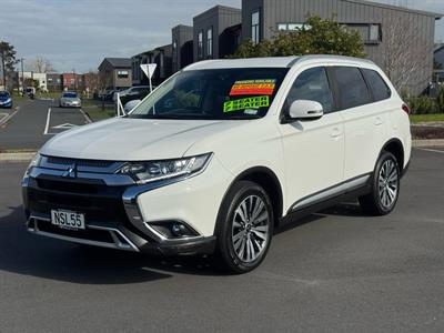2021 Mitsubishi Outlander - Thumbnail