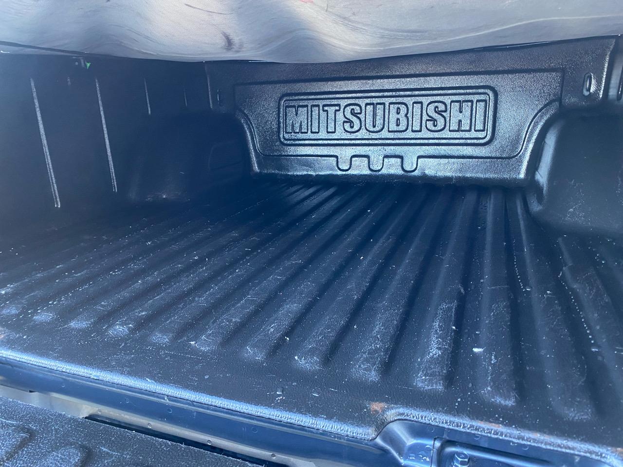 2009 Mitsubishi Triton
