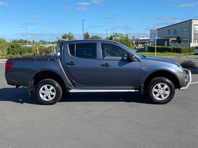 2009 Mitsubishi Triton - Thumbnail