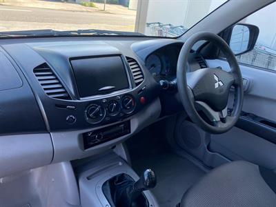 2009 Mitsubishi Triton - Thumbnail