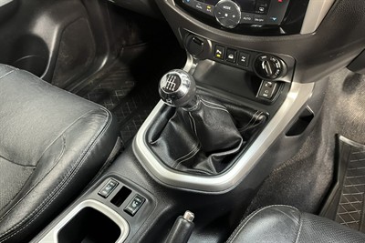 2018 Nissan Navara - Thumbnail