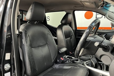 2018 Nissan Navara - Thumbnail
