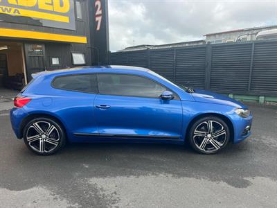 2009 Volkswagen Scirocco - Thumbnail