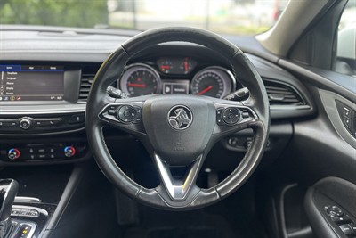 2020 Holden Commodore - Thumbnail