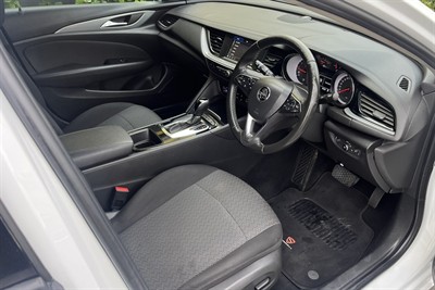2020 Holden Commodore - Thumbnail