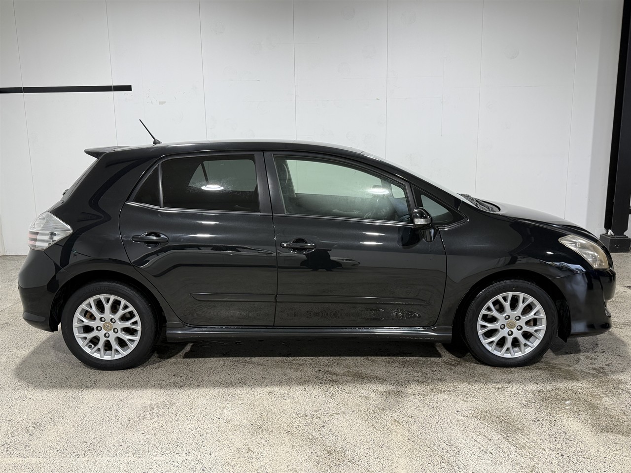 2009 Toyota BLADE