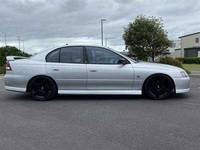 2004 Holden Commodore - Thumbnail