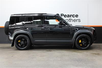2023 Land Rover Defender - Thumbnail