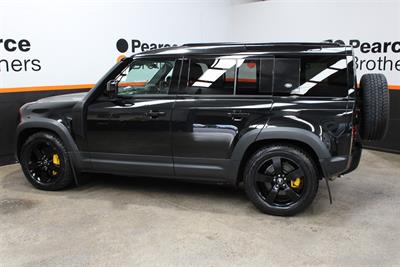 2023 Land Rover Defender - Thumbnail