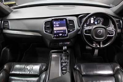2017 Volvo Xc90 - Thumbnail