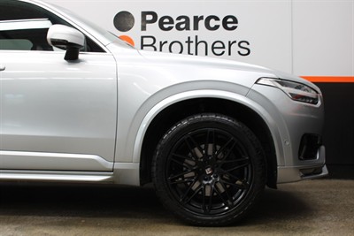 2017 Volvo Xc90 - Thumbnail