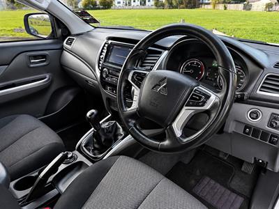 2018 Mitsubishi Triton - Thumbnail