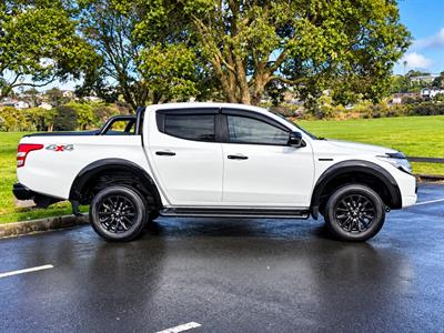 2018 Mitsubishi Triton - Thumbnail