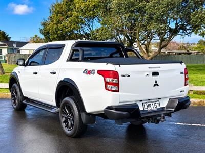 2018 Mitsubishi Triton - Thumbnail