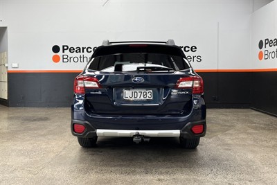 2018 Subaru OUTBACK - Thumbnail