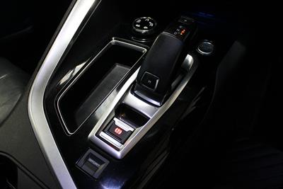 2018 Peugeot 3008 - Thumbnail