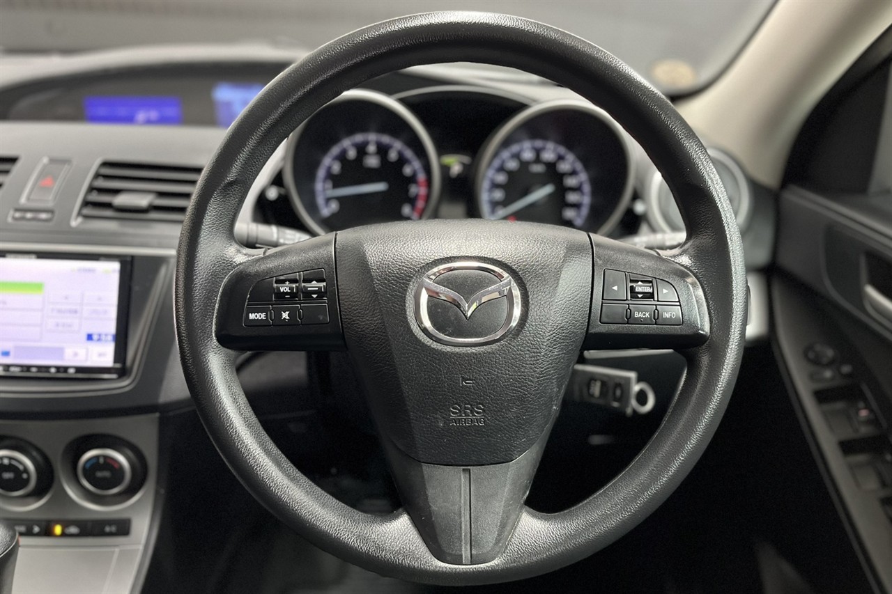 2012 Mazda Axela