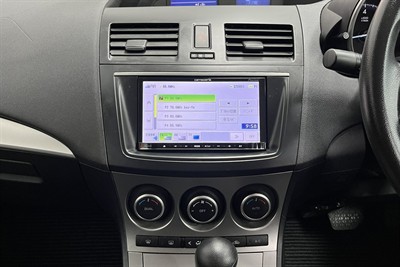 2012 Mazda Axela - Thumbnail