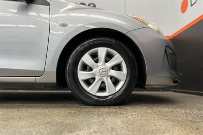 2012 Mazda Axela - Thumbnail