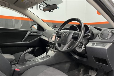 2012 Mazda Axela - Thumbnail