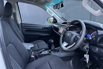 2019 Toyota Hilux - Thumbnail