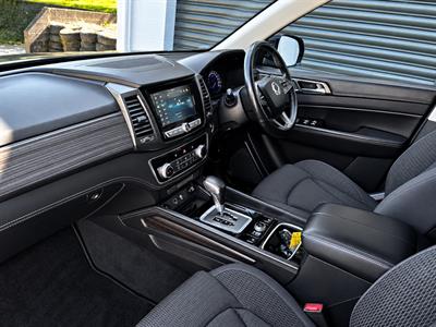 2020 Ssangyong Rexton - Thumbnail