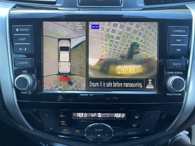 2021 Nissan Navara - Thumbnail