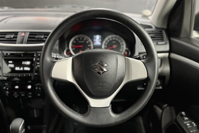 2012 Suzuki Swift - Thumbnail