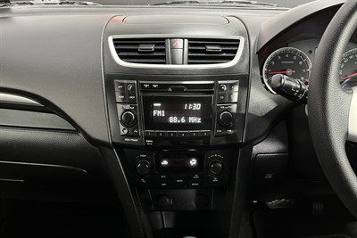 2012 Suzuki Swift - Thumbnail