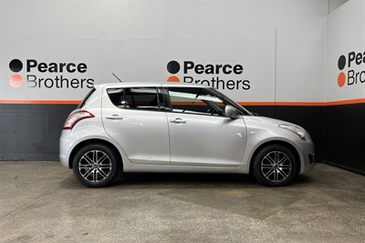 2012 Suzuki Swift - Thumbnail