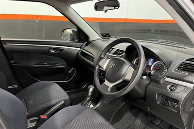 2012 Suzuki Swift - Thumbnail