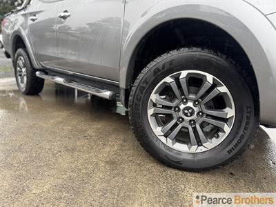2015 Mitsubishi Triton - Thumbnail
