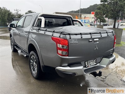 2015 Mitsubishi Triton - Thumbnail