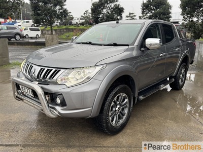 2015 Mitsubishi Triton - Thumbnail