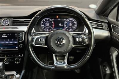 2017 Volkswagen Passat - Thumbnail