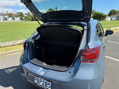 2022 Mazda 2 - Thumbnail