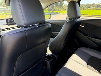 2022 Mazda 2 - Thumbnail