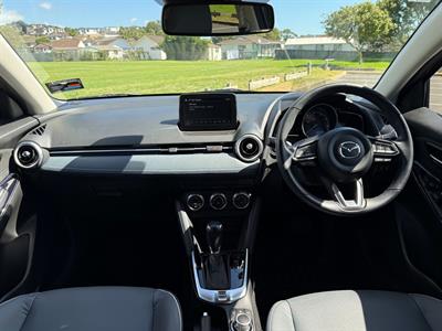2022 Mazda 2 - Thumbnail
