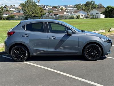2022 Mazda 2 - Thumbnail