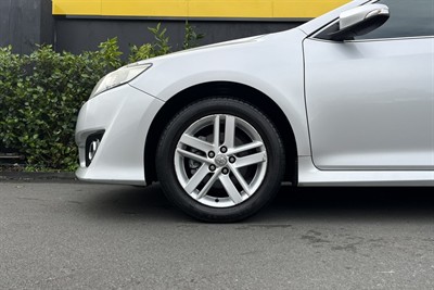 2012 Toyota Camry - Thumbnail