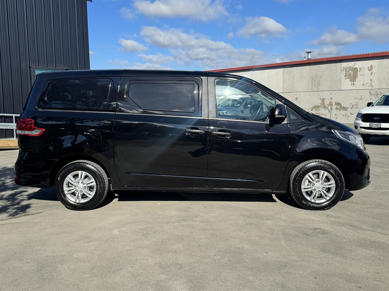 2023 LDV G10