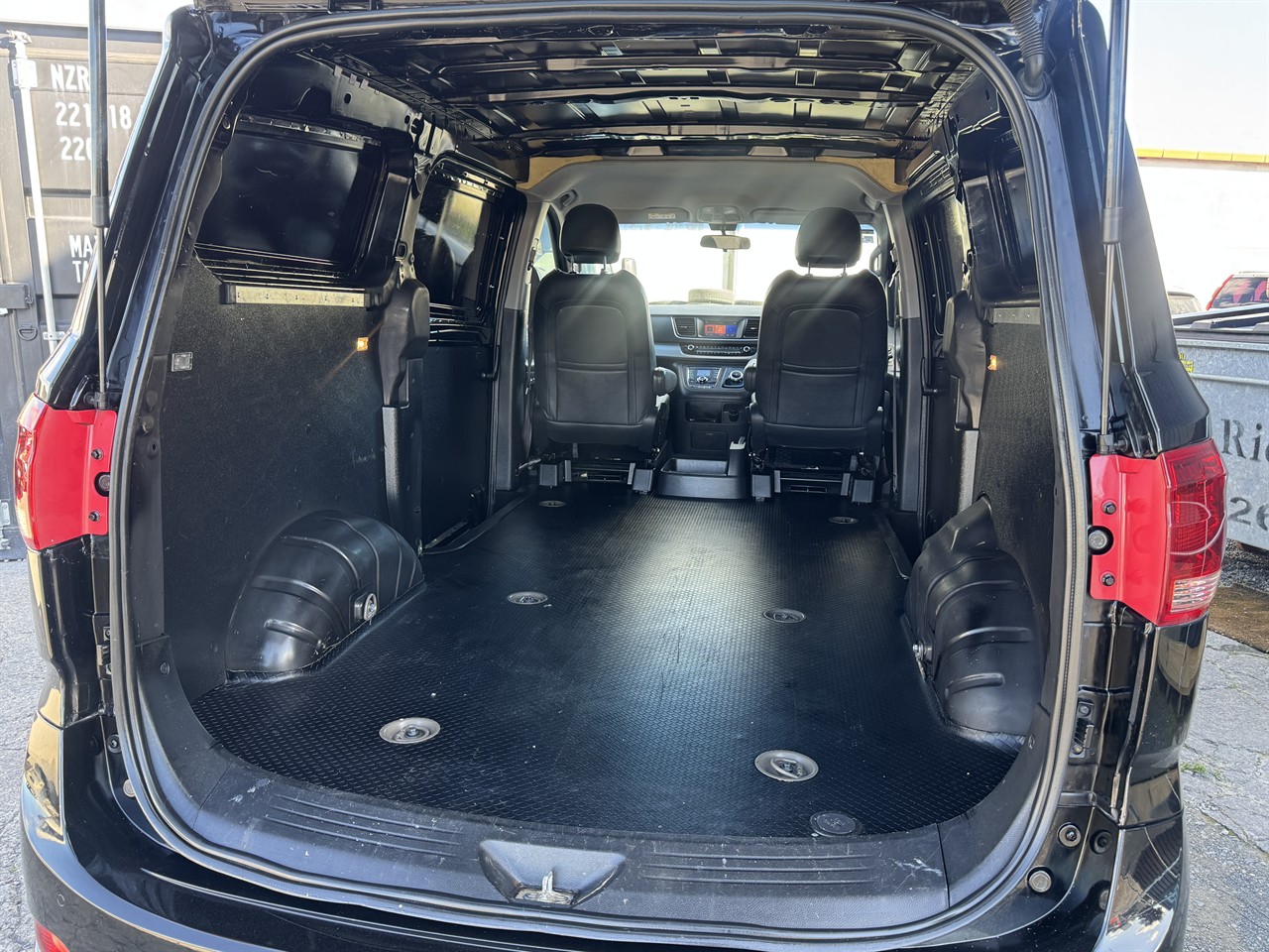 2023 LDV G10