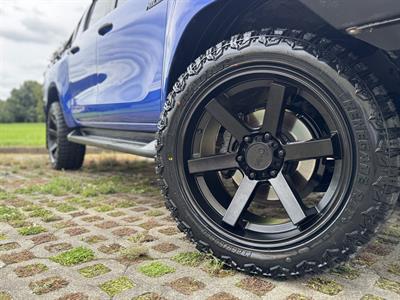 2016 Toyota Hilux - Thumbnail