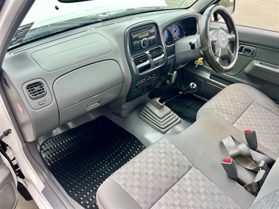 2014 Nissan Navara - Thumbnail