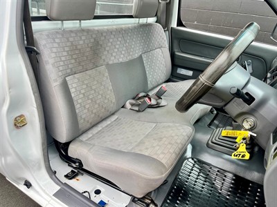 2014 Nissan Navara - Thumbnail